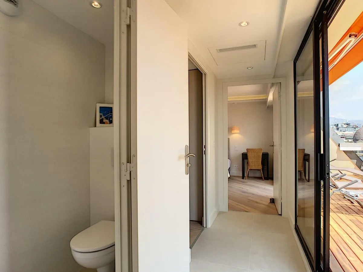 Nestor&Jeeves - Sky Light Terrace - Hyper Center - By Sea - Top Floor Nice Apartment