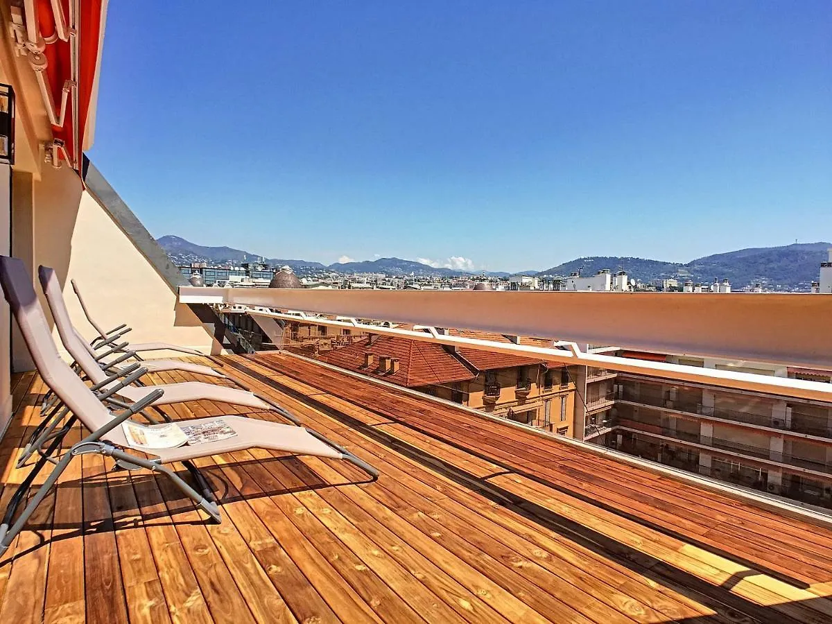 Nestor&Jeeves - Sky Light Terrace - Hyper Center - By Sea - Top Floor Nice Apartment